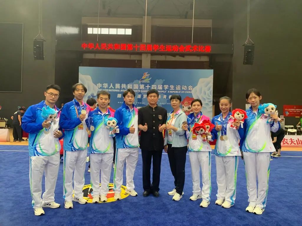 贝博武术队学运会载誉归来