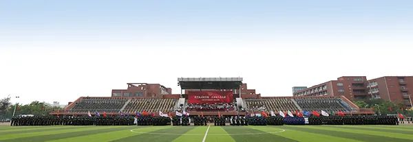 天津市学校国旗护卫队展演活动在贝博举行