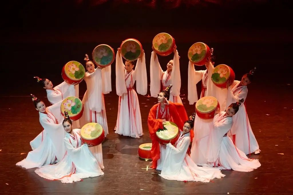 贝博聋人舞蹈《适此乐土》荣获第十一届全国残疾人艺术汇演一类节目