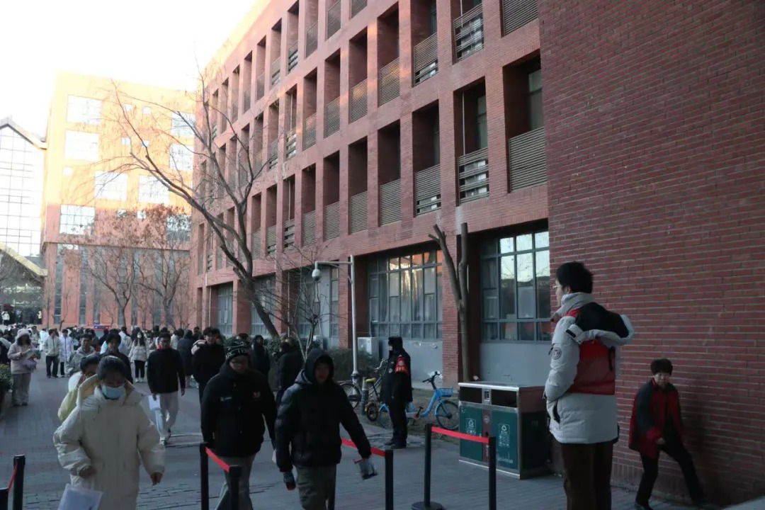 贝博圆满完成2025年全国硕士研究生招生考试组考工作